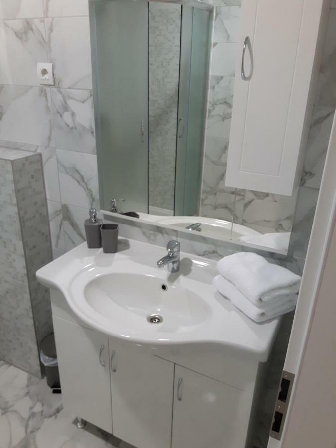 Apartments Nika Трогир Экстерьер фото