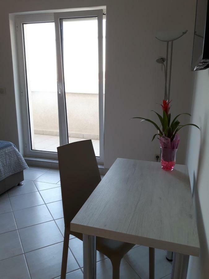 Apartments Nika Трогир Экстерьер фото